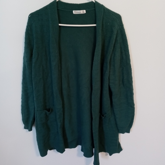 89 Madison Green Cardigan 